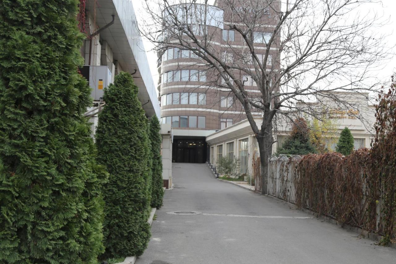 Maryotel Lebedinovka Buitenkant foto